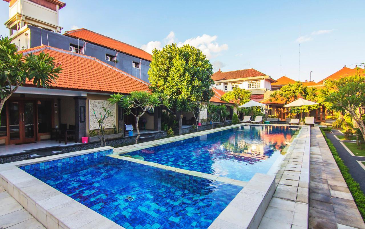 Gora Beach Inn Kuta  Ngoại thất bức ảnh