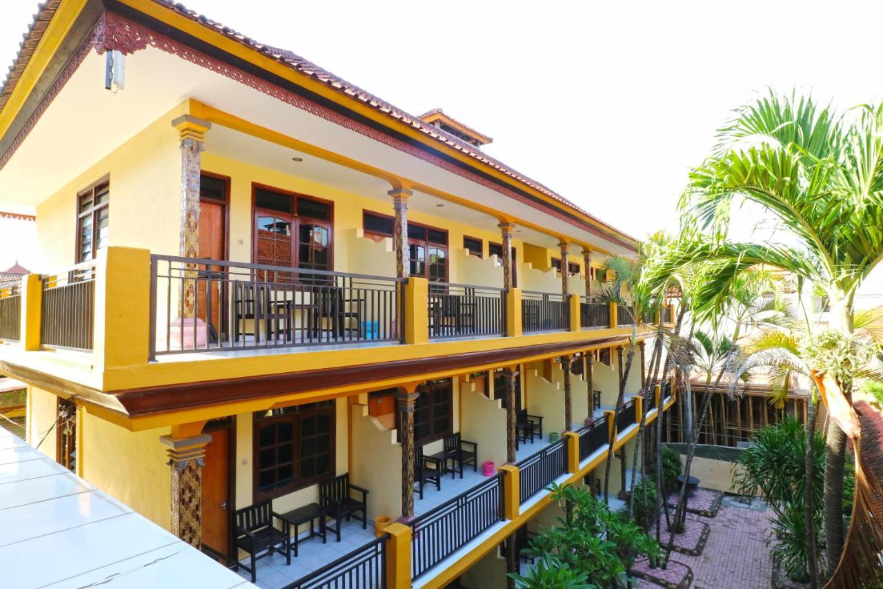 Gora Beach Inn Kuta  Ngoại thất bức ảnh