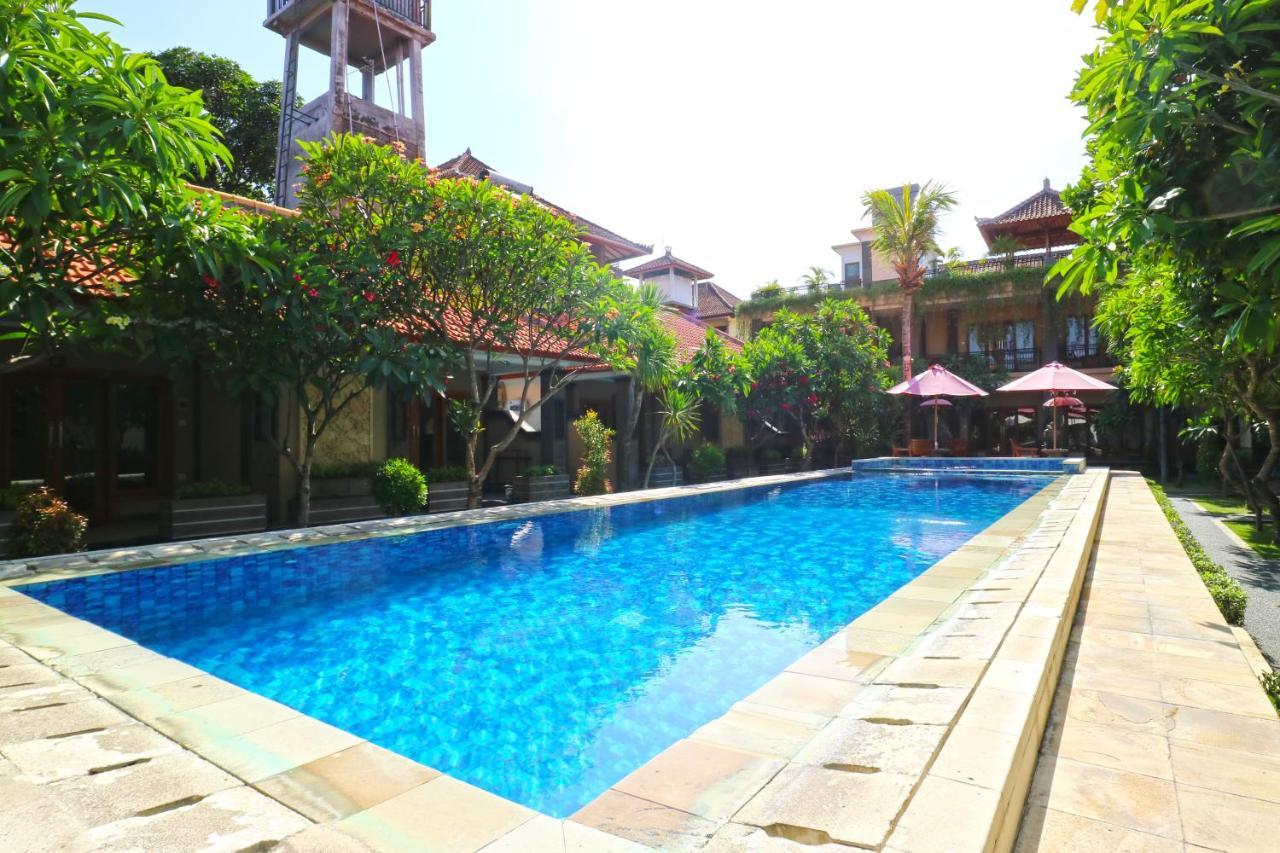 Gora Beach Inn Kuta  Ngoại thất bức ảnh