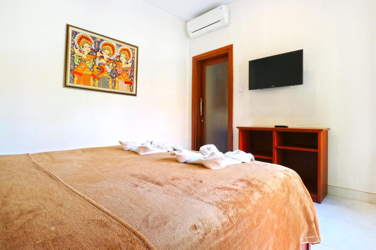Gora Beach Inn Kuta  Ngoại thất bức ảnh