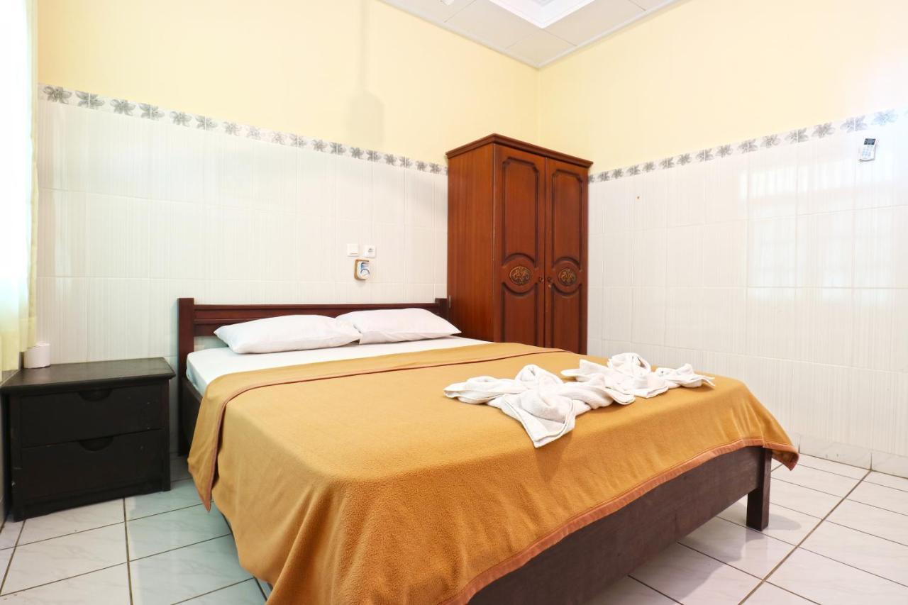 Gora Beach Inn Kuta  Ngoại thất bức ảnh
