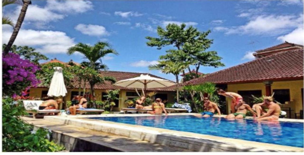 Gora Beach Inn Kuta  Ngoại thất bức ảnh